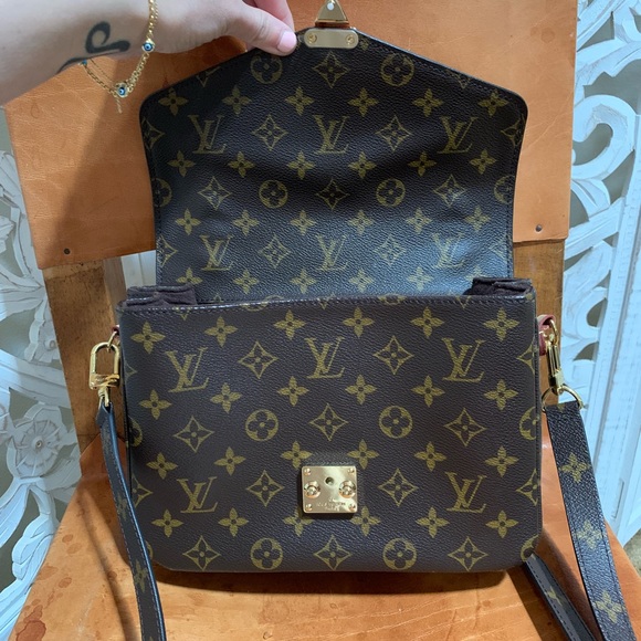 ✨SOLD✨Louis Vuitton Pochette Métis - Picture 6 of 8